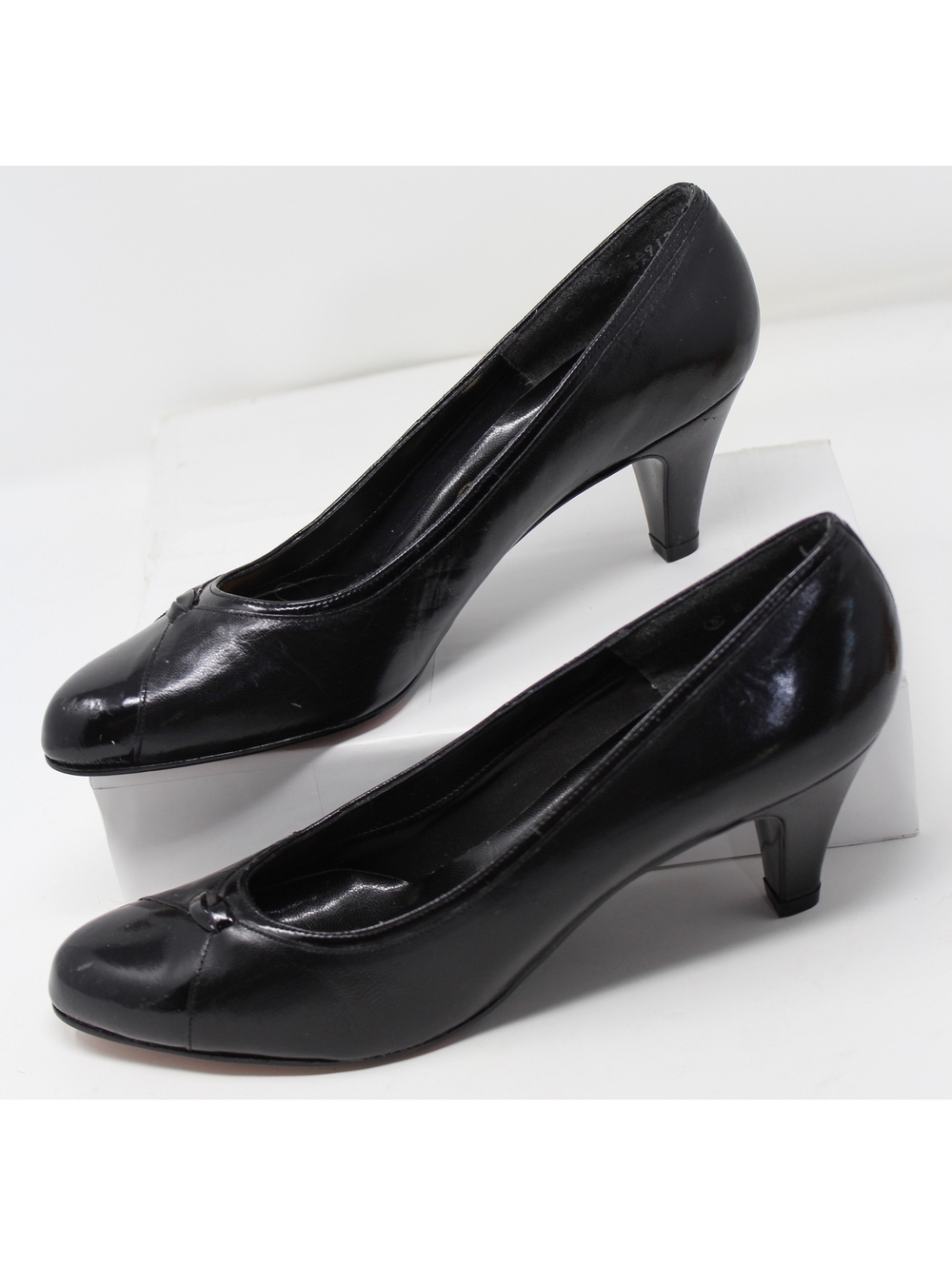 Vintage Selby Black Leather 2.5" Heels Pumps Shoes Womens 8 (2A/4A) Made in USA